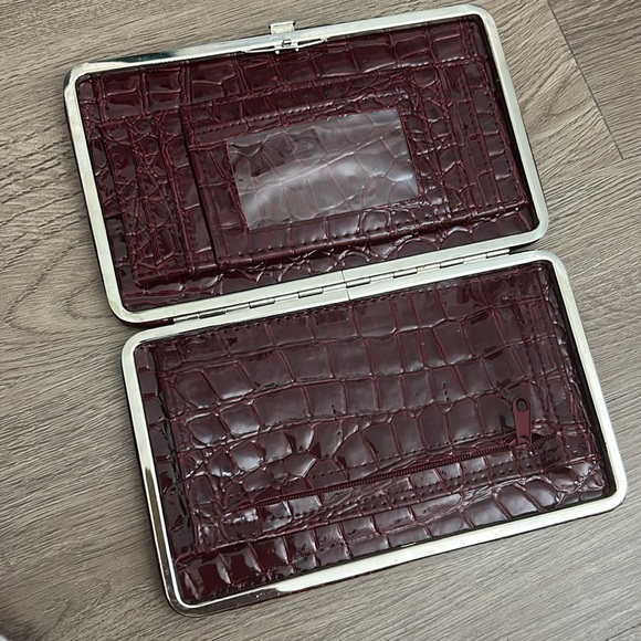 Vintage Faux Crocodile Embossed Deep Red / Burgundy Click Wallet / Clutch - Picture 7 of 16